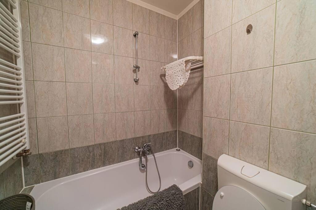 Mr 1 Apartment *